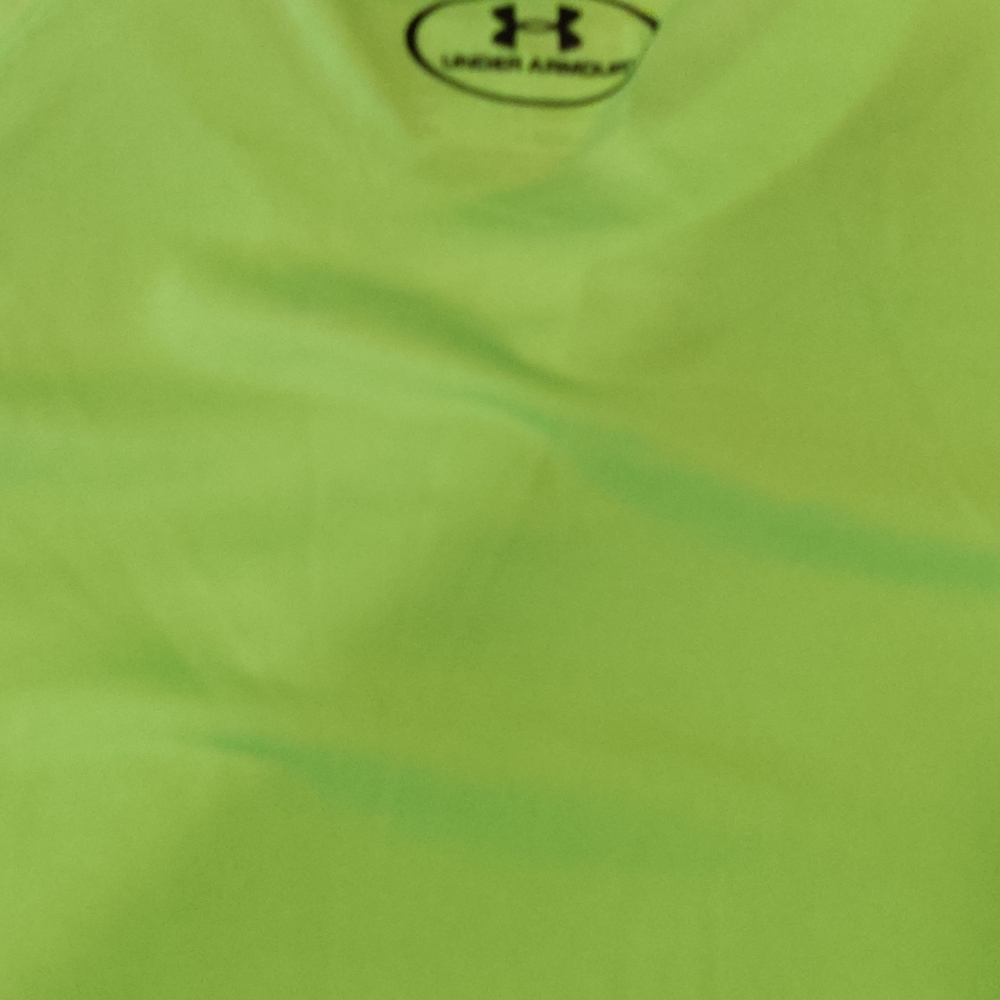 Nwot green ua shirt - Picture 5 of 5